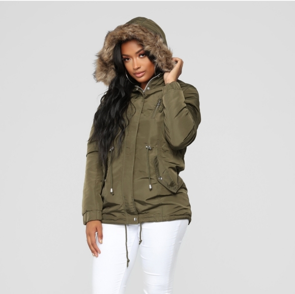 Gorgeous Green 🌲🍂 Fur Trim 🦁 Jacket - Picture 4 of 6